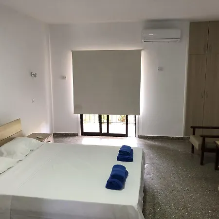 Kasapis Apts Larnaca Exterior photo