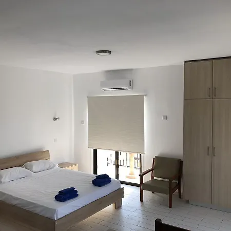 Kasapis Apts Larnaca Exterior photo